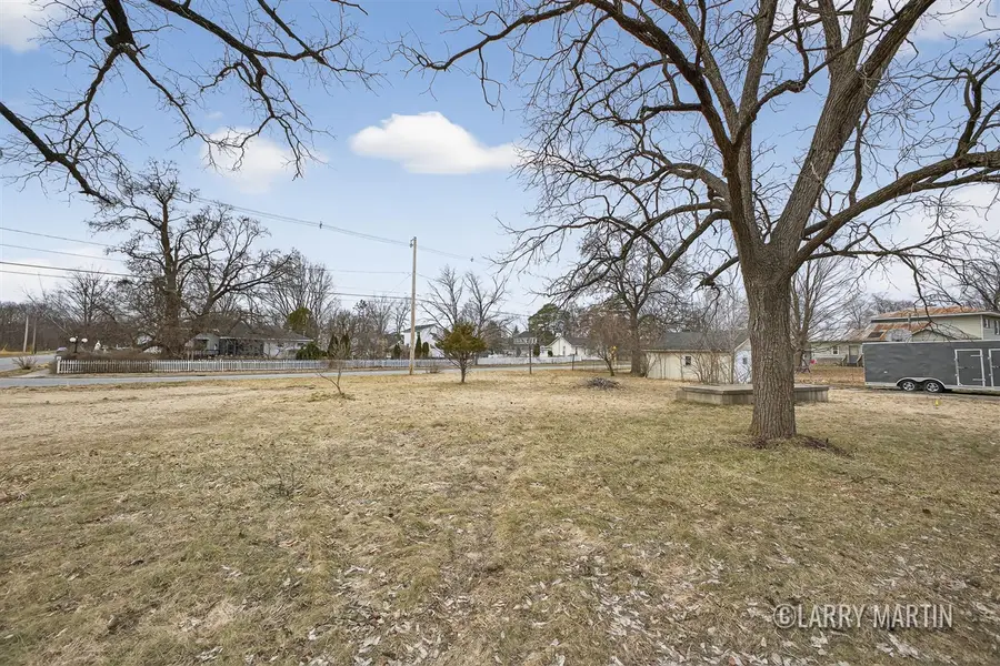 222 S Division, Lowell, MI 49331 - #2