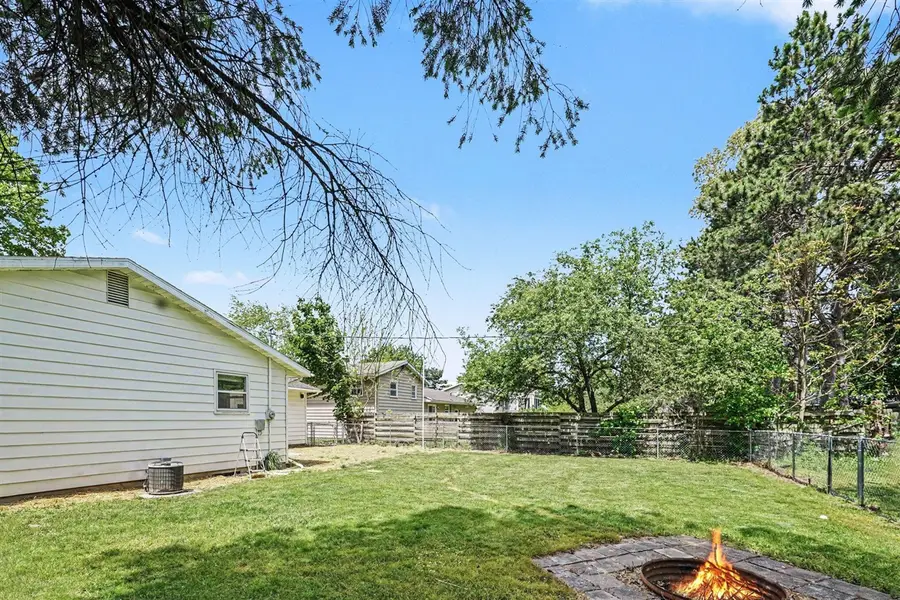402 Charles, Paw Paw, MI 49079 - #3