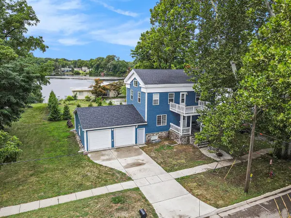 115 N Gremps, Paw Paw, MI 49079