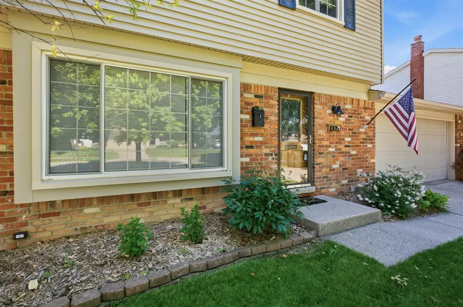 10052 Wolfriver, Plymouth, MI 48170 - #3