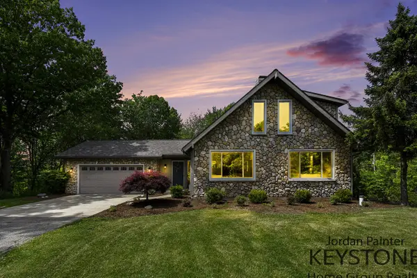 5964 Chicago, Zeeland, MI 49464