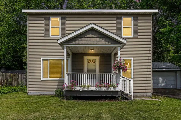 919 Charles, Plainwell, MI 49080
