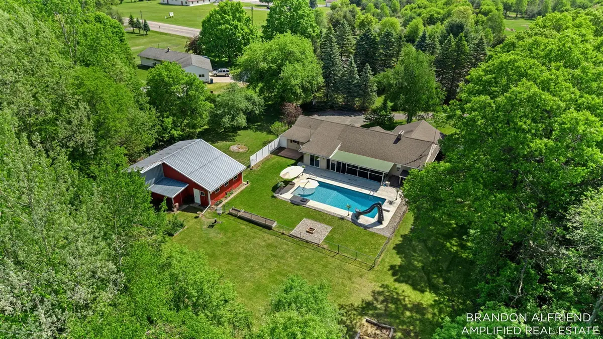 10226 SW Greenville, Greenville, MI 48838 - #1