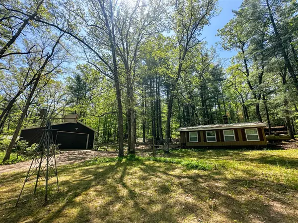 8923 W Toma, Irons, MI 49644