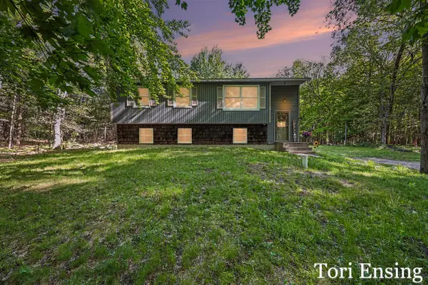 10688 Velma, Greenville, MI 48838
