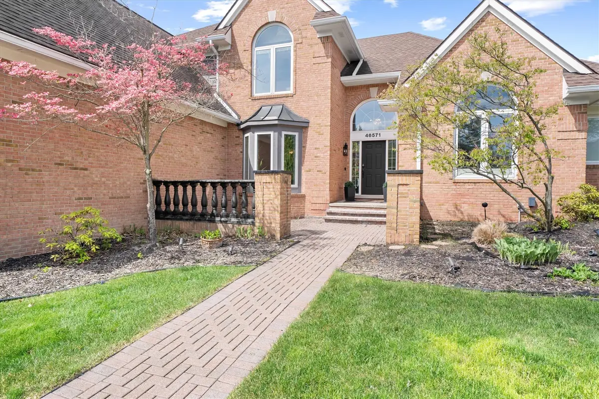 46571 Galway, Novi, MI 48374 - #1