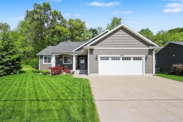 2006 Lake, Muskegon, MI 49445
