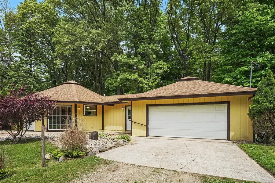 2308 N 33rd, Galesburg, MI 49053 - #2