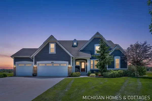4401 Grand, Holland, MI 49424