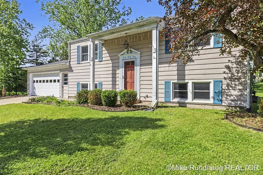 723 Marbury, Ada, MI 49301 - #3