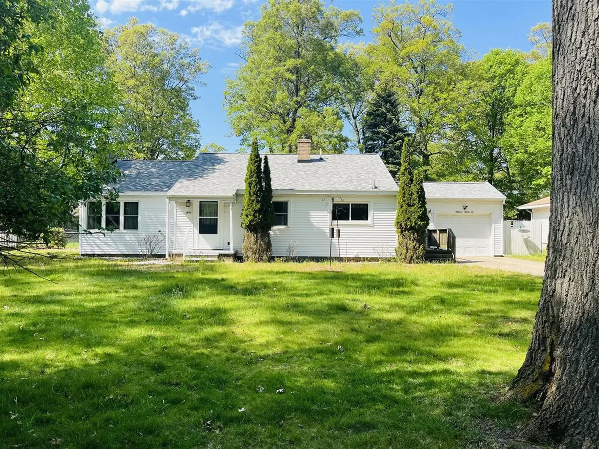 1892 Crestwood, Norton Shores, MI 49441 - #1