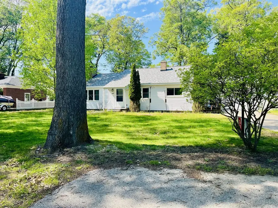 1892 Crestwood, Norton Shores, MI 49441 - #3