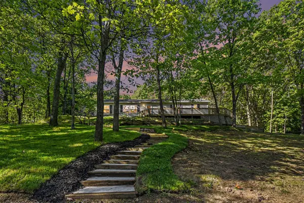 3415 Bewell, Lowell, MI 49331