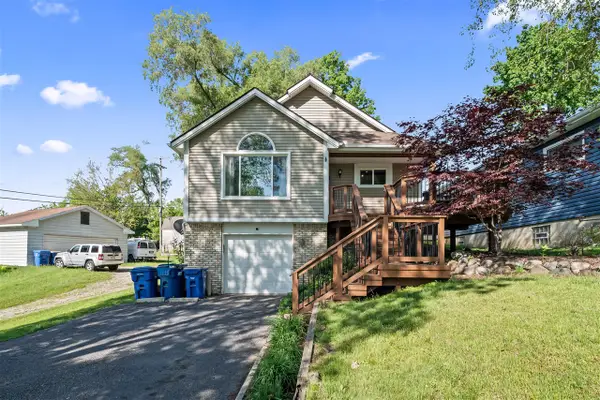 1008 Beachland, Waterford, MI 48328