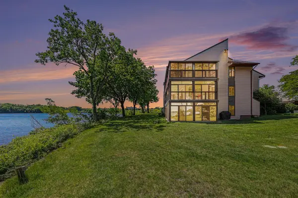 550 Cliffs #301 C, Ypsilanti, MI 48198