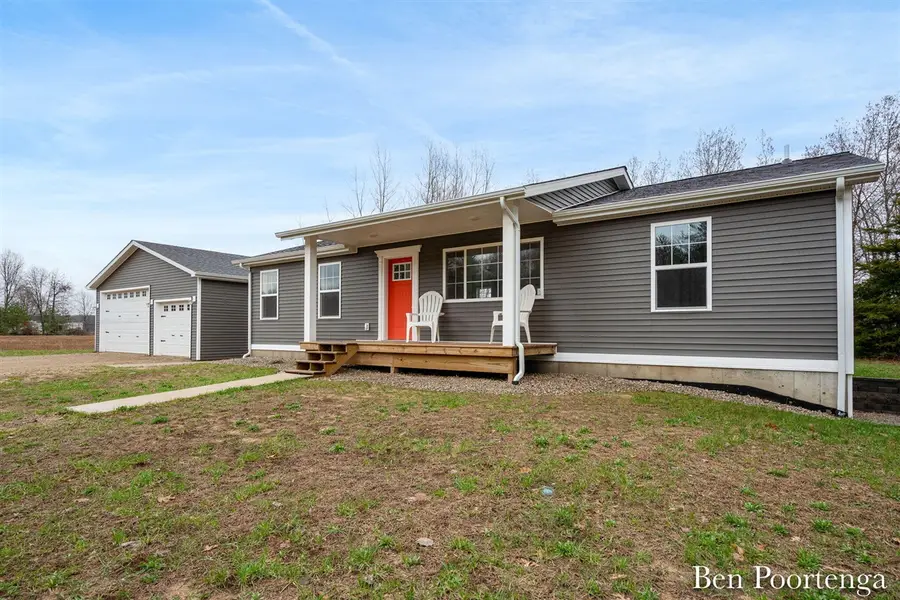 18351 W Hc-edmore Road, Howard City, MI 49329 - #2