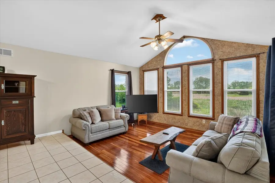 5569 S Corey, Perry, MI 48872 - #3