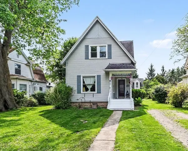 222 Monroe, Saline, MI 48176