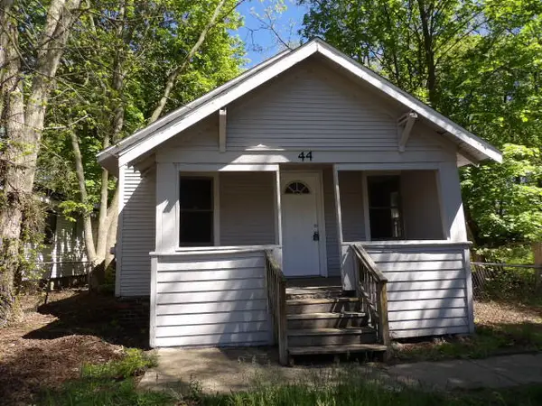 44 Harris, Battle Creek, MI 49037