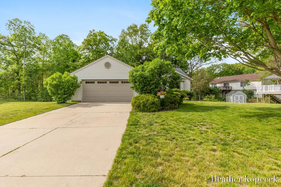 1663 Barnsley, Lowell, MI 49331 - #2
