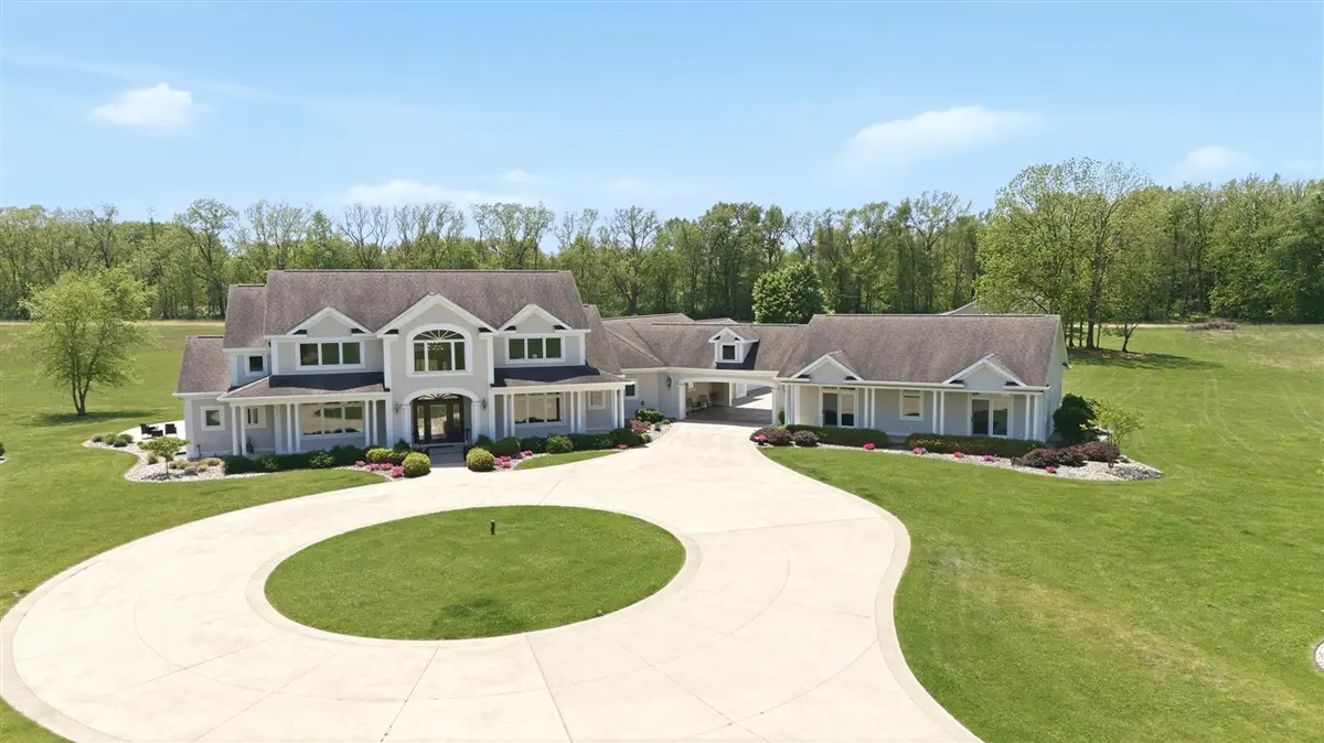 2122 Grange, Buchanan, MI 49107 - #1