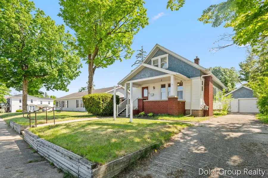 124 N Warren, Big Rapids, MI 49307 - #2