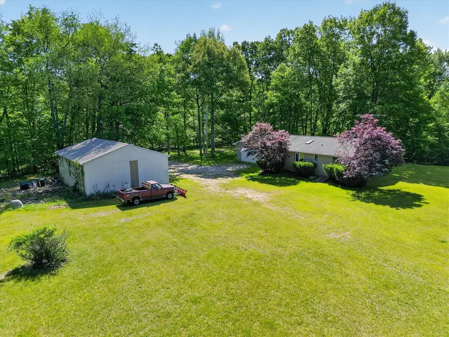 3076 Senator, Sheridan, MI 48884 - #2