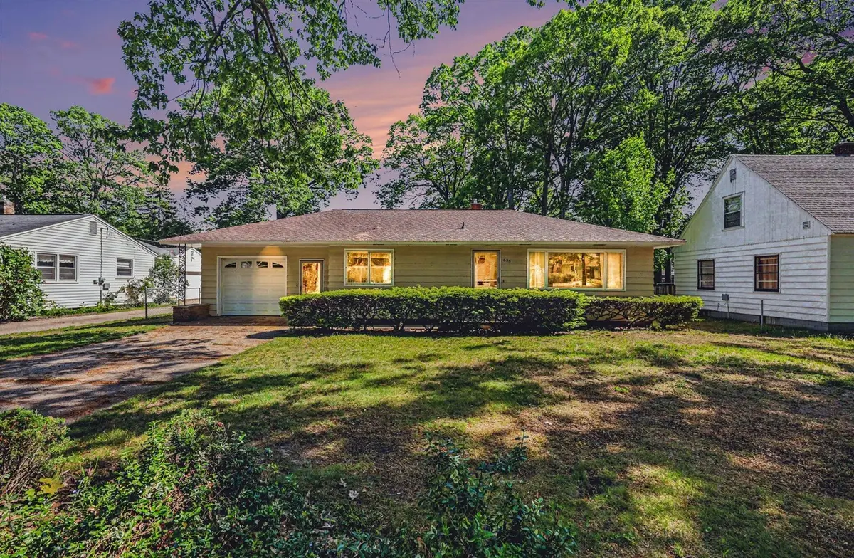 655 Wendover, Norton Shores, MI 49441 - #1
