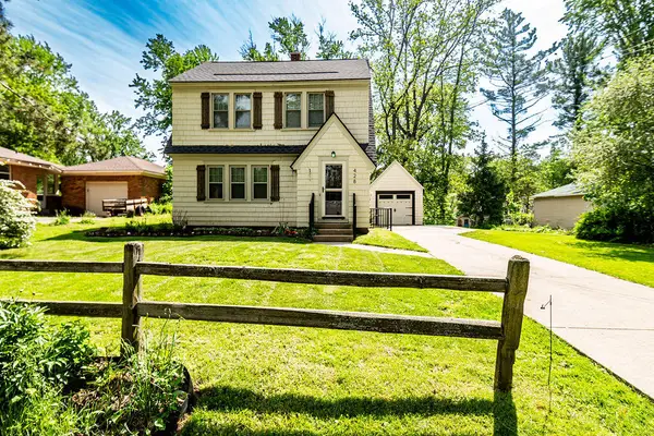 428 Charlotte, Grand Rapids, MI 49504