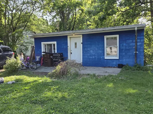 1156 Fairfax, Jackson, MI 49203