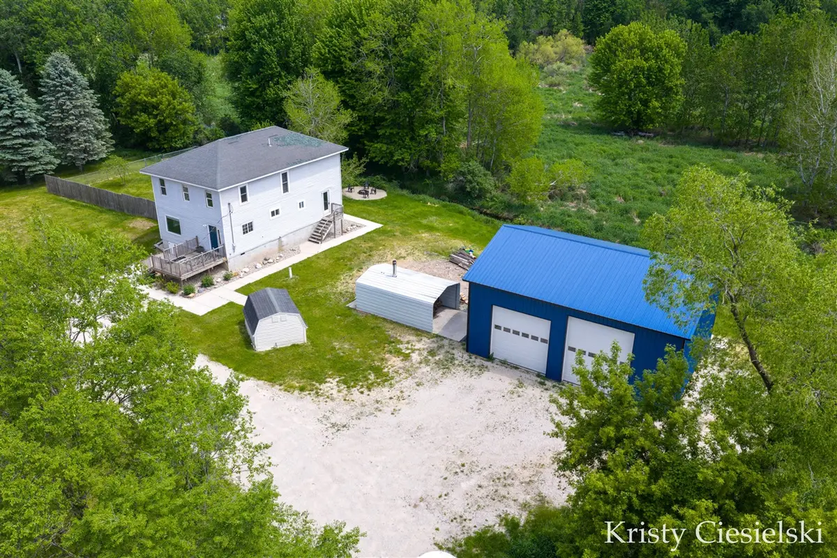2162 S Stone, Fremont, MI 49412 - #1