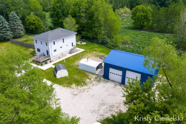 2162 S Stone, Fremont, MI 49412