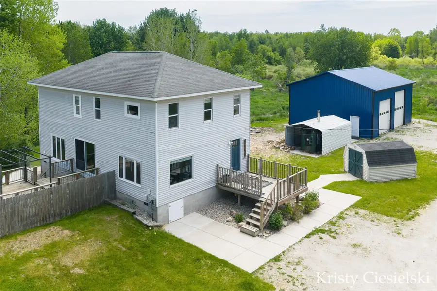 2162 S Stone, Fremont, MI 49412 - #2