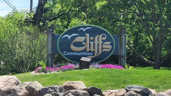 804 Cliffs #205 F, Ypsilanti, MI 48198