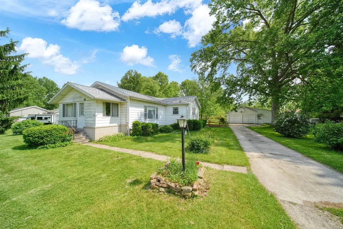225 Center, Jackson, MI 49201 - #1