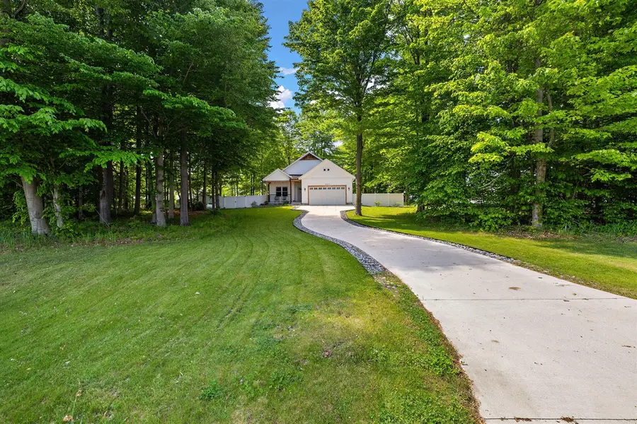 3953 W Harrison, Hart, MI 49420 - #2