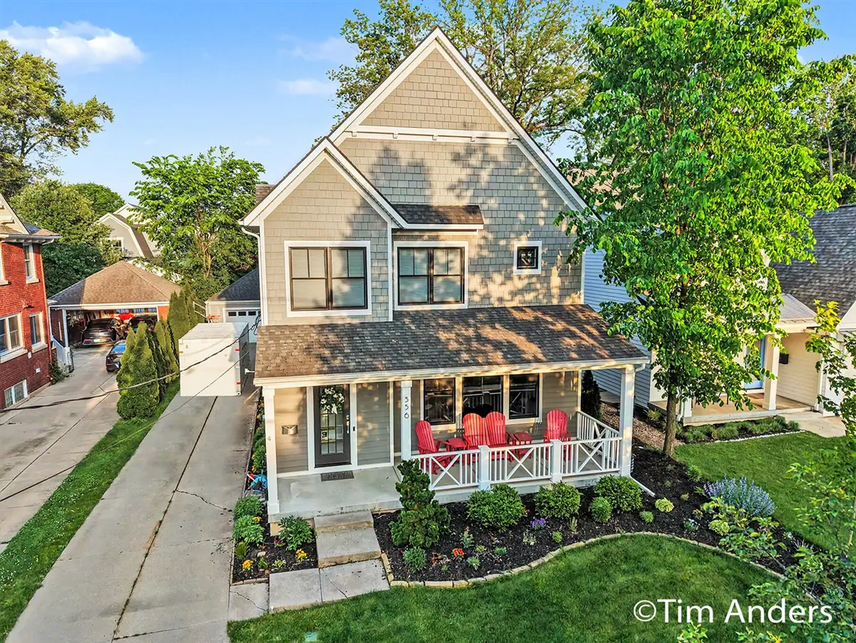 556 Greenwood, Grand Rapids, MI 49506 - #1
