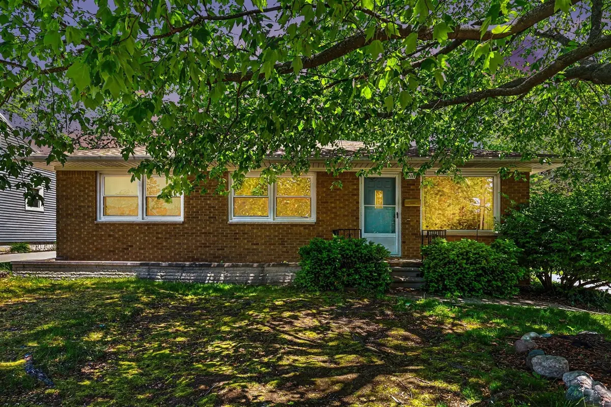 2117 Edwin, Lansing, MI 48911 - #1