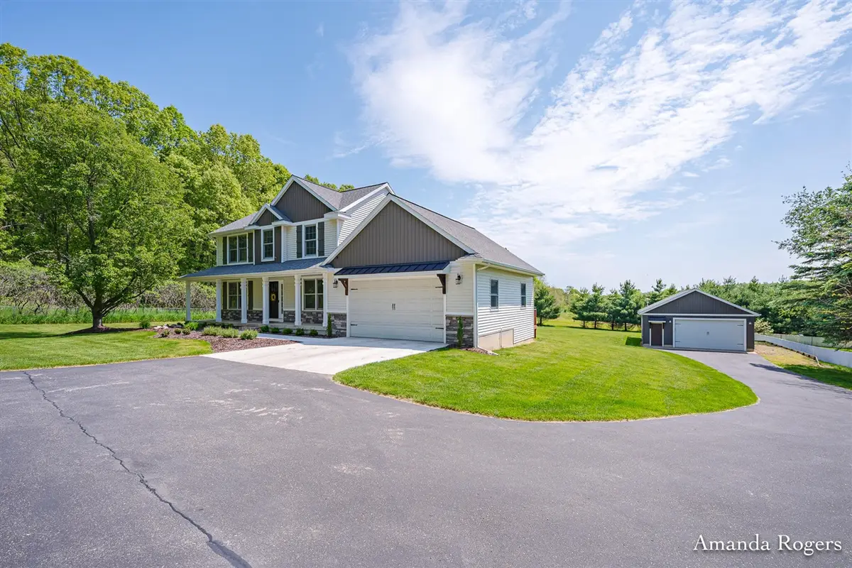 1072 Cumberland, Lowell, MI 49331 - #1