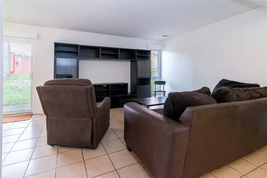 1809 Independence #15B, Ann Arbor, MI 48104 - #3