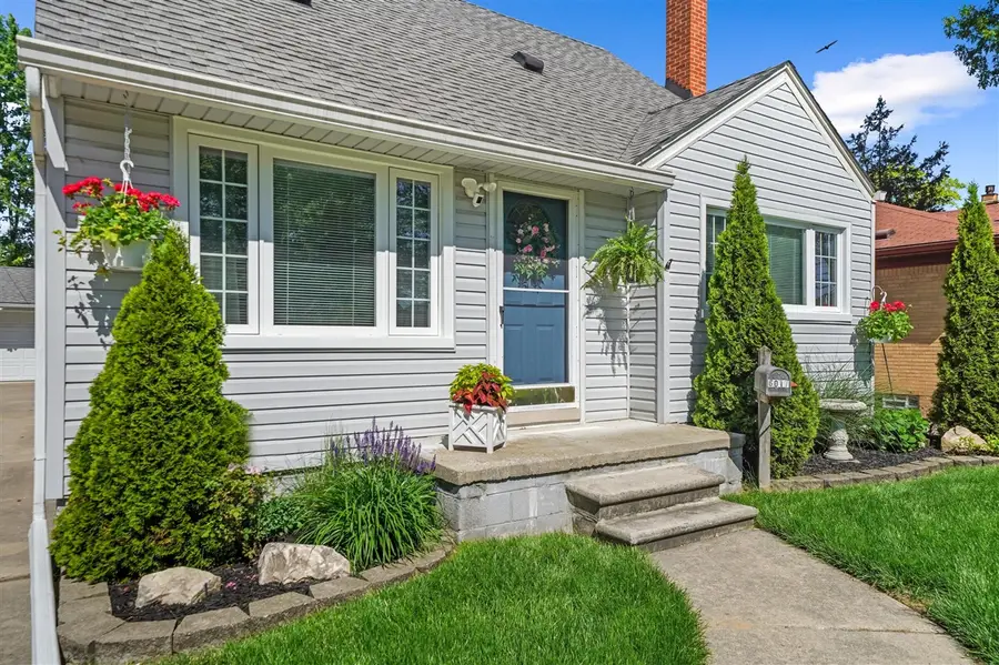 6017 Drexel, Dearborn Heights, MI 48127 - #3