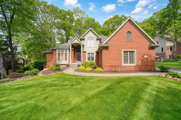 8352 Alta Vista, Pinckney, MI 48169