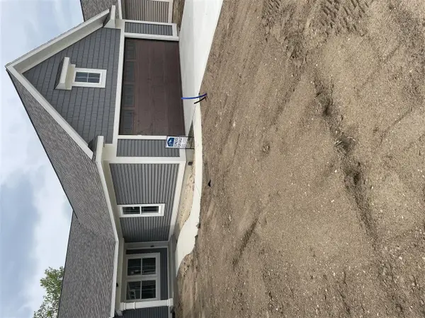 1042 Bellview Meadow, Byron Center, MI 49315