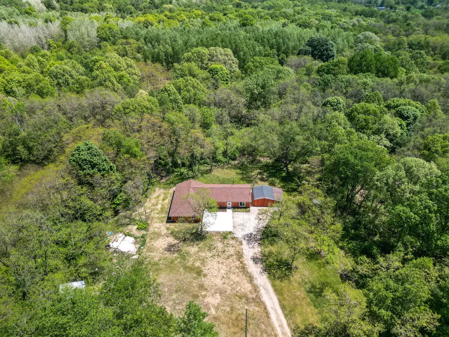 2538 S Van Wagoner, Hesperia, MI 49421 - #3