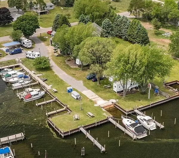 846 S Lakeshore, Ludington, MI 49431