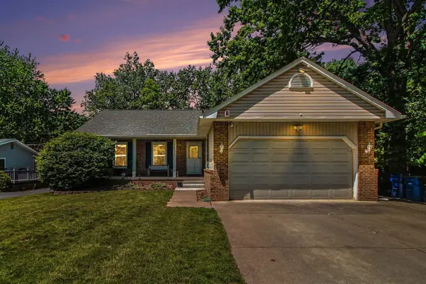 1633 N Hanlon, Westland, MI 48185