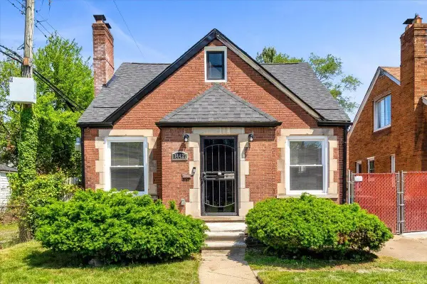 14427 Bringard, Detroit, MI 48205