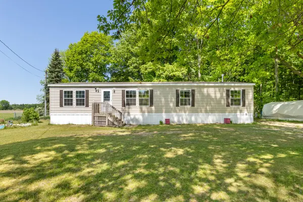 2757 127th, Morley, MI 49336
