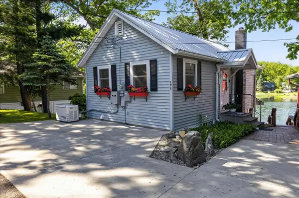 171 N Rock Lake, Vestaburg, MI 48891