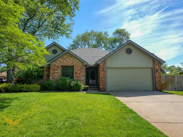 1583 Weymouth, West Bloomfield, MI 48324